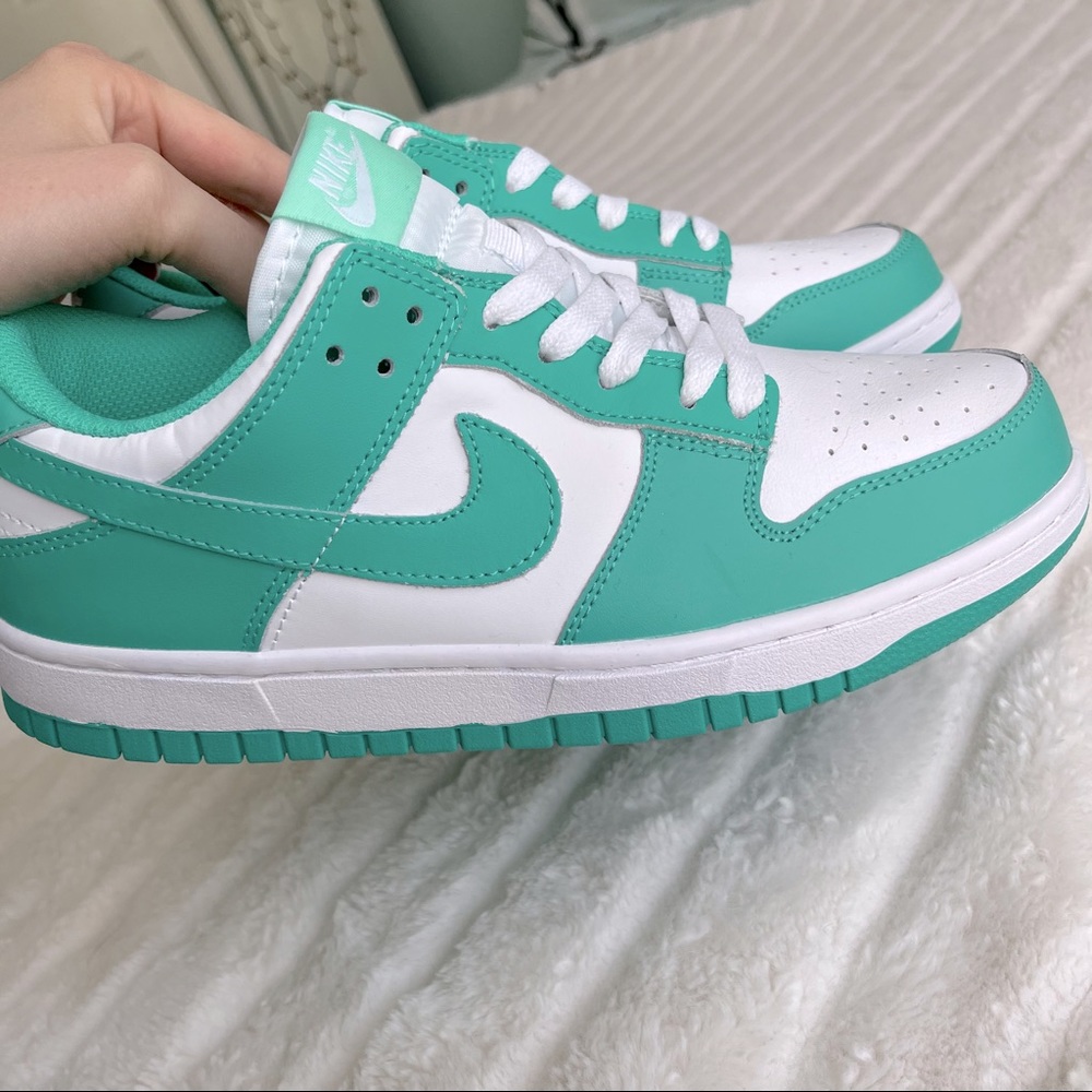 teal nike dunks •green glow•